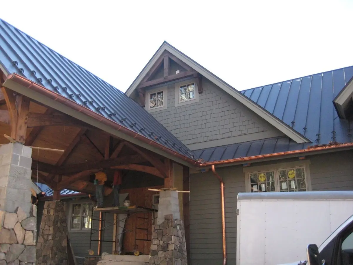 Craftsman Roofing team delivering quality roofing work in Gildersleeve